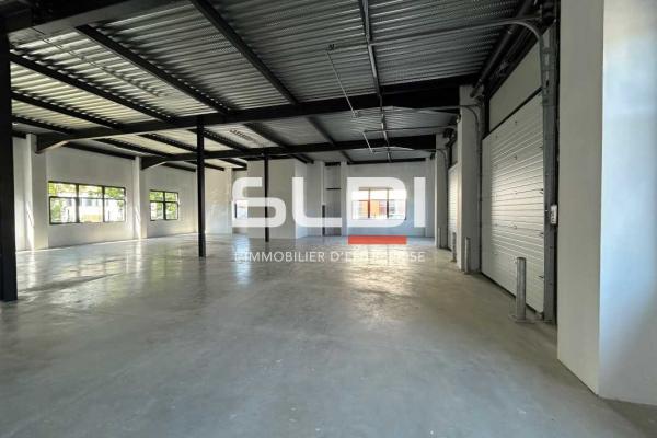 Locaux d'activités A LOUER - DARDILLY - 686 m²