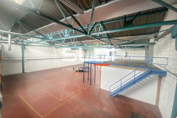 Locaux d'activités A LOUER - VILLEURBANNE - 994 m²