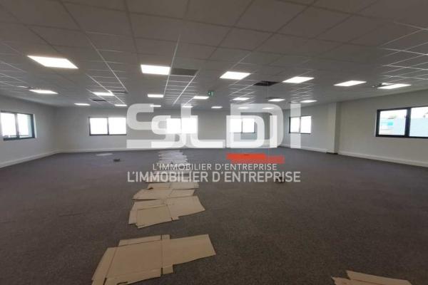 Bureaux A LOUER - BOURGOIN JALLIEU - 308 m²