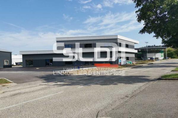 Commerces A LOUER - BOURGOIN JALLIEU - 594 m²