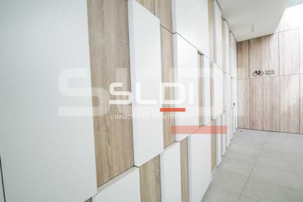 Bureaux A VENDRE OU A LOUER - VENISSIEUX - 1 066 m²