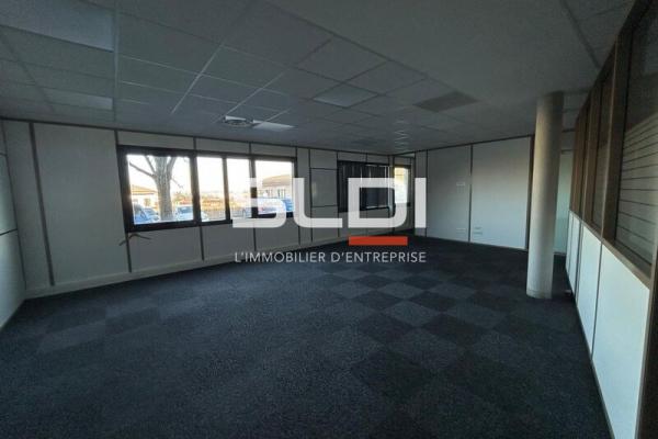 Bureaux A LOUER - LIMAS - 367 m²