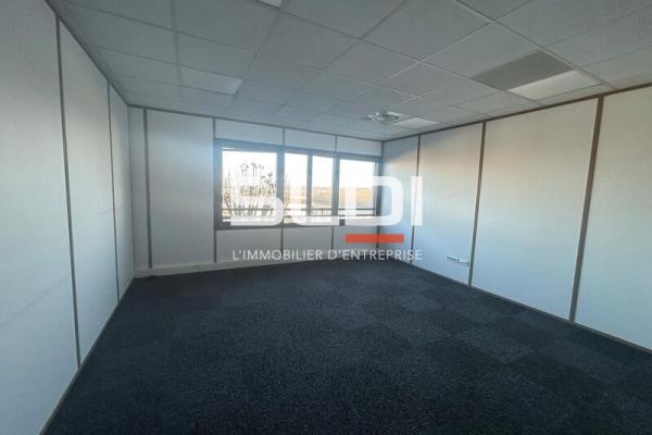 Bureaux A LOUER - LIMAS - 367 m²