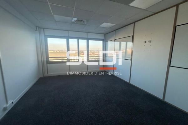 Bureaux A LOUER - LIMAS - 367 m²