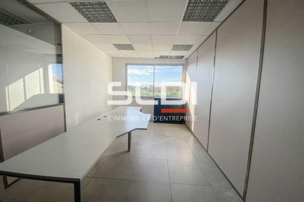 Bureaux A LOUER - SAINT MAURICE DE BEYNOST - 304 m²