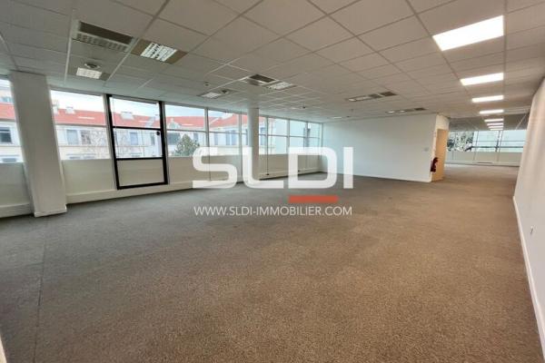 Bureaux A LOUER - LYON - 2 350 m²