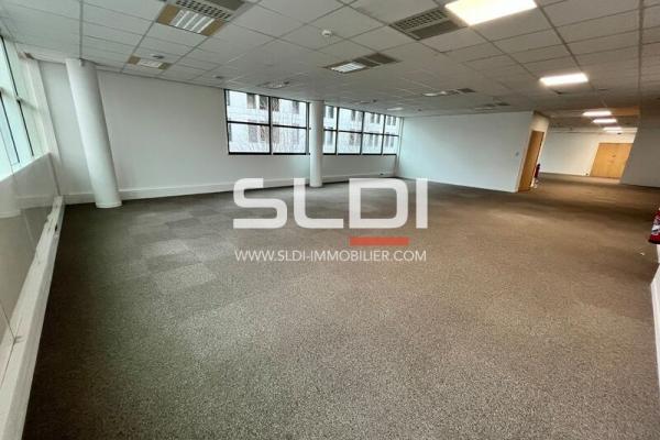Bureaux A LOUER - LYON - 2 350 m²