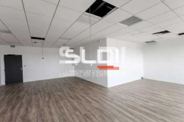 Bureaux A VENDRE OU A LOUER - VAULX MILIEU - 168 m²
