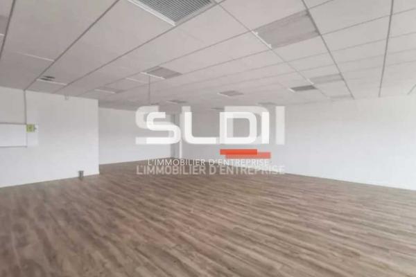 Bureaux A VENDRE OU A LOUER - VAULX MILIEU - 168 m²