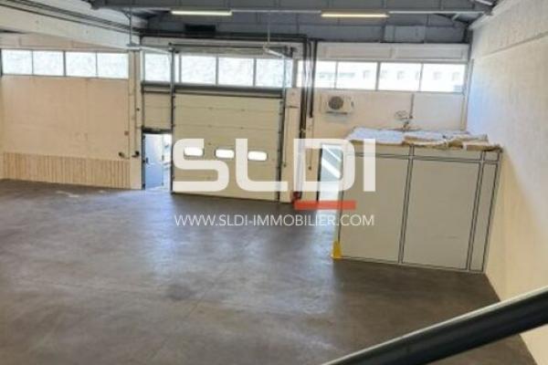 Locaux d'activités A LOUER - GENAY - 331 m²