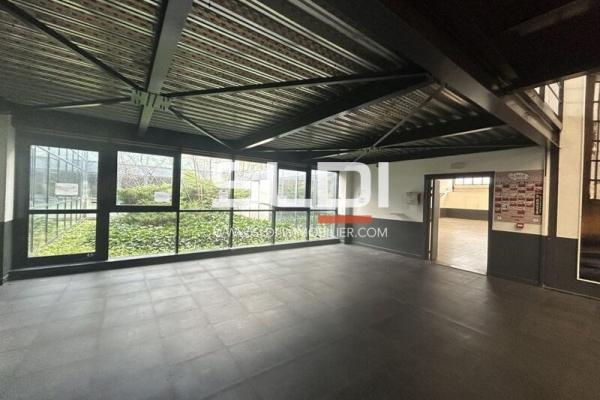 Locaux d'activités A LOUER - GENAY - 331 m²