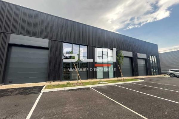 Locaux d'activités A VENDRE - TREVOUX - 1 341 m²