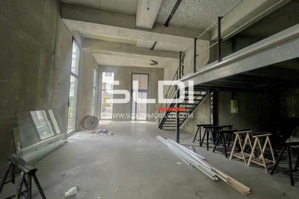 Commerces A LOUER - VILLEURBANNE - 399 m²