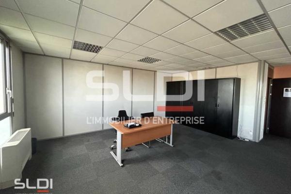 Bureaux A LOUER - LIMAS - 603 m²