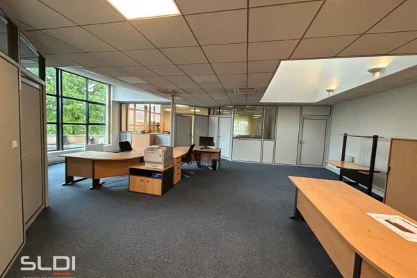 Bureaux A LOUER - LIMAS - 228 m²