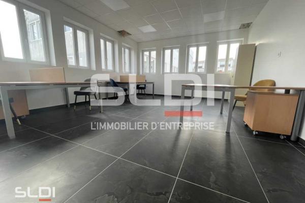 Bureaux A LOUER - SAINT PRIEST - 75 m²