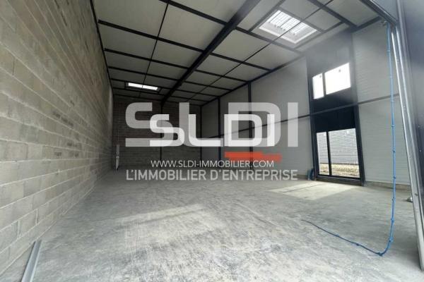 Locaux d'activités A VENDRE - TREVOUX - 150 m²