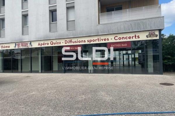 Commerces A VENDRE - SATHONAY CAMP - 296 m²