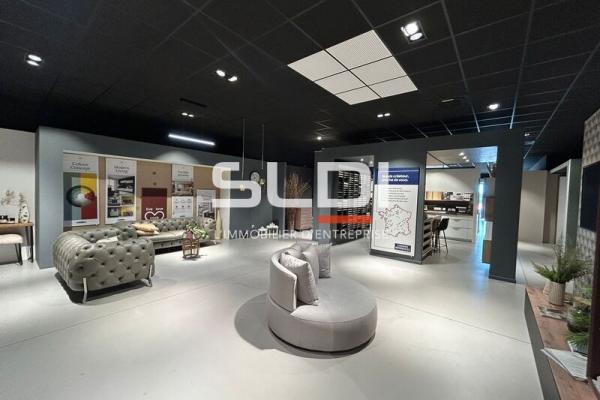 Commerces A LOUER - ANSE - 381 m²