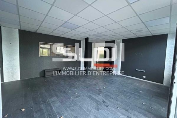 Locaux d'activités A LOUER - DARDILLY - 886 m²