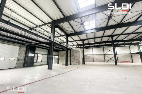 Locaux d'activités A LOUER - SAINT PRIEST - 1 198 m²