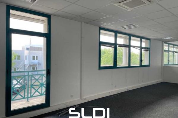 Bureaux A VENDRE - BRON - 152 m²