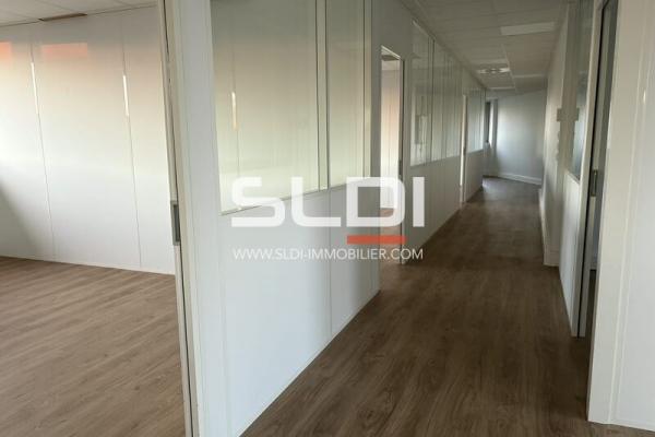 Bureaux A LOUER - BRON - 255 m²