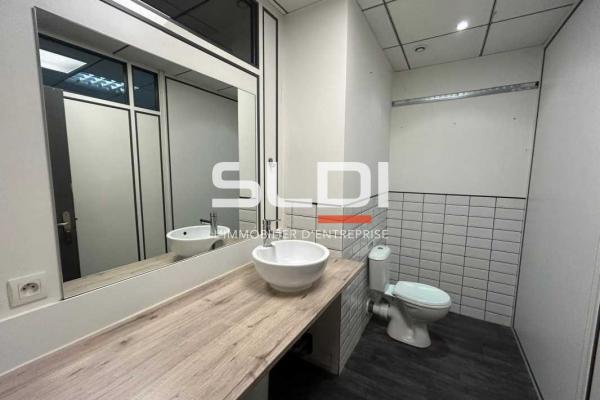 Bureaux A LOUER - LIMAS - 78 m²
