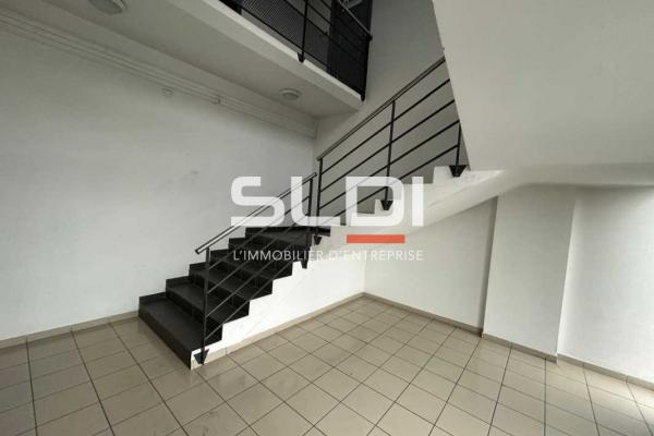 Bureaux A LOUER - LIMAS - 78 m²