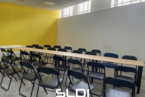 Locaux d'activités A LOUER - VILLEURBANNE - 1 889 m²