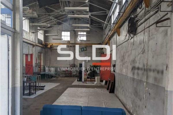 Locaux d'activités A LOUER - VILLEURBANNE - 1 889 m²