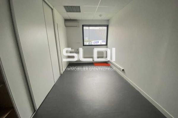 Bureaux A LOUER - RILLIEUX LA PAPE - 111 m²