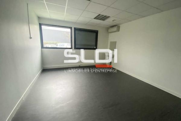 Bureaux A LOUER - RILLIEUX LA PAPE - 111 m²