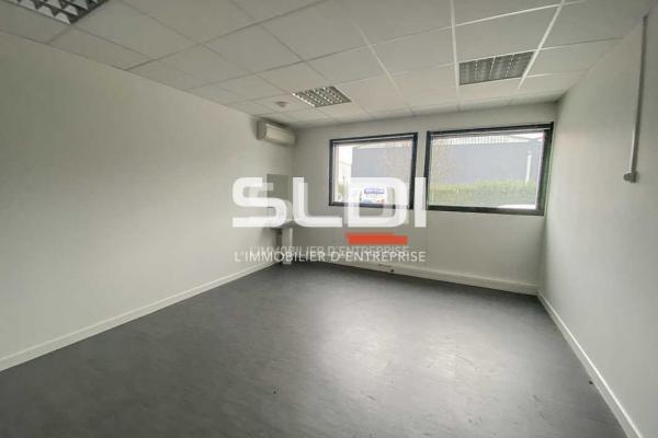 Bureaux A LOUER - RILLIEUX LA PAPE - 111 m²