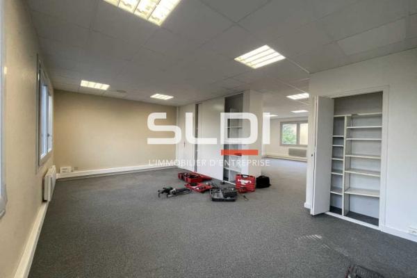 Bureaux A LOUER - GENAS - 193 m²