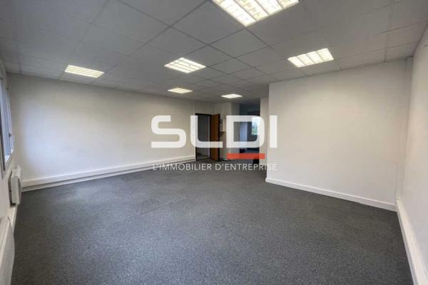 Bureaux A LOUER - GENAS - 193 m²
