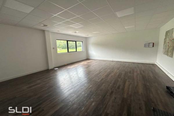 Bureaux A LOUER - MARCILLY D'AZERGUES - 181 m²