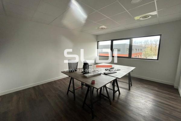 Bureaux A LOUER - MARCILLY D'AZERGUES - 181 m²