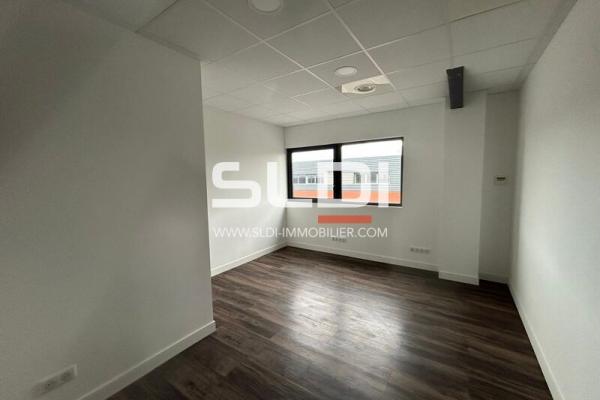 Bureaux A LOUER - MARCILLY D'AZERGUES - 181 m²