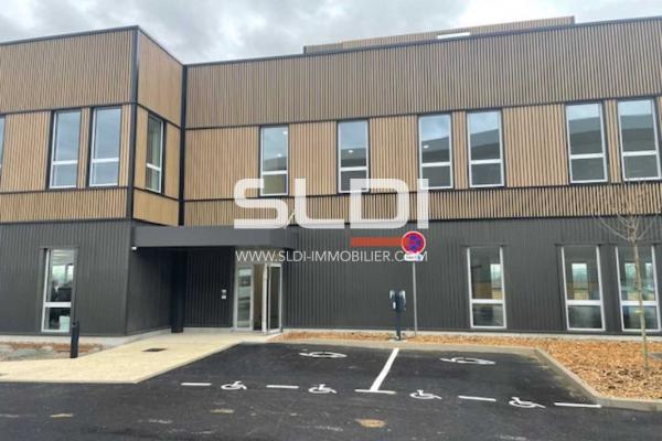 Bureaux A SOUS-LOUER - LA BOISSE - 972 m²