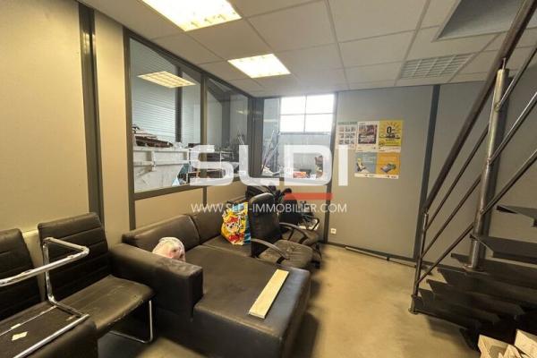 Locaux d'activités A LOUER - BEYNOST - 127 m²