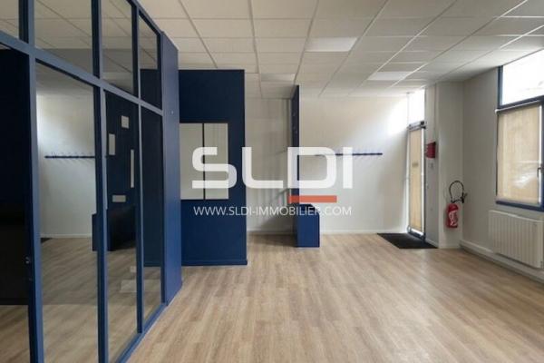 Locaux d'activités A LOUER - VILLEURBANNE - 385 m²