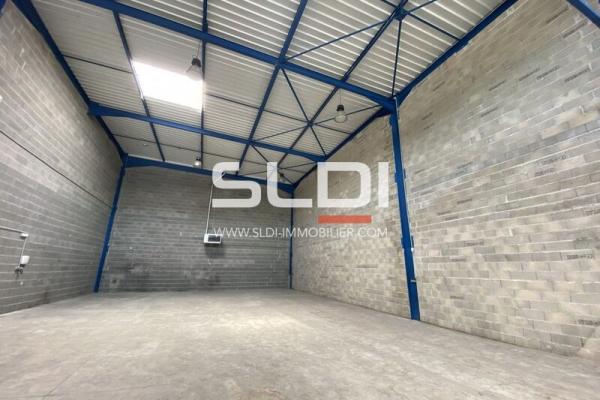 Locaux d'activités A LOUER - DAGNEUX - 571 m²