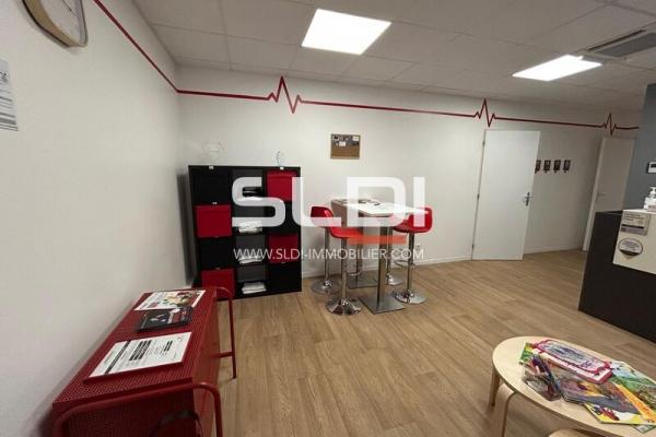 Bureaux A LOUER - GENAY - 310 m²