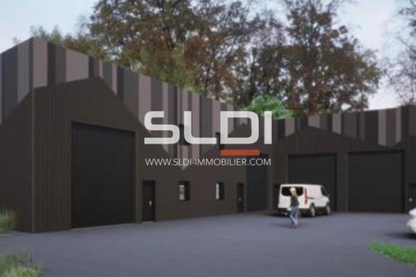 Locaux d'activités A VENDRE - SAINT ETIENNE LA VARENNE - 300 m²