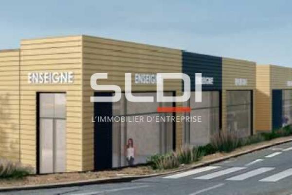 Commerces A LOUER - LIMAS - 579 m²