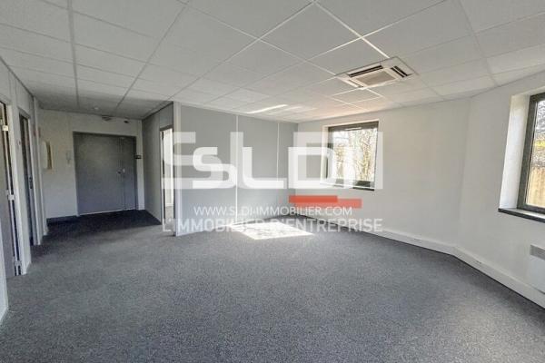 Bureaux A LOUER - LIMONEST - 92 m²