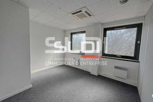 Bureaux A LOUER - LIMONEST - 90 m²