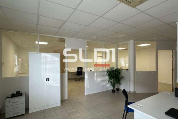Bureaux A LOUER - LIMAS - 79 m²