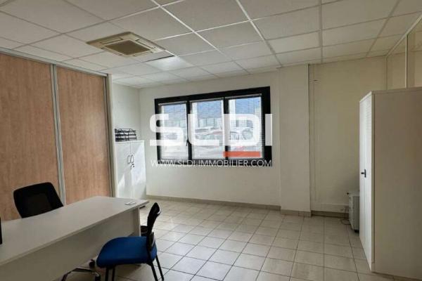 Bureaux A LOUER - LIMAS - 79 m²